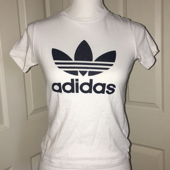 adidas Tops - ❤️❤️Adidas Tee
